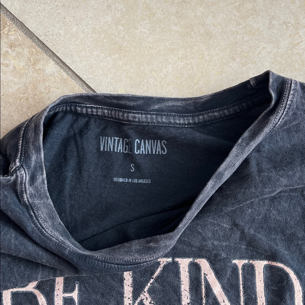 Black 'Be Kind' T-Shirt with Butterfly Design S - Picture 7 of 9